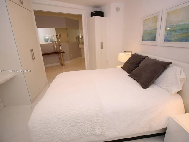 15811 Collins Ave # 1607, Sunny Isles Beach FL 33160