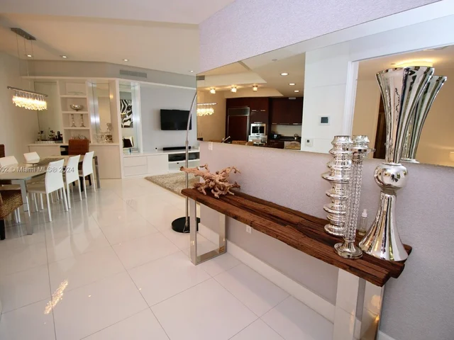 15811 Collins Ave # 1607, Sunny Isles Beach FL 33160