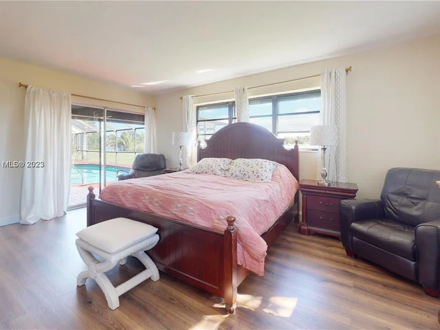 19015 NE 18th Ave, Miami FL 33179