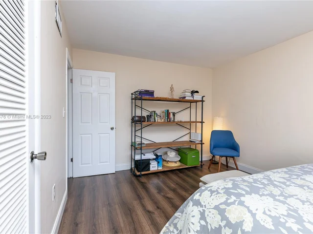 19015 NE 18th Ave, Miami FL 33179