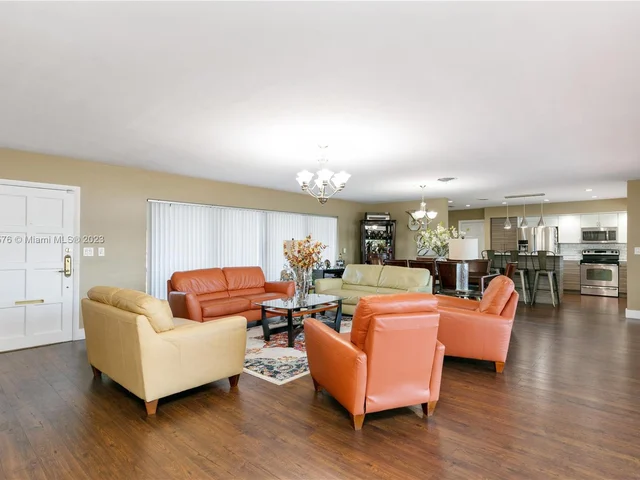 19015 NE 18th Ave, Miami FL 33179