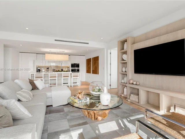 102 24th St # 1706, Miami Beach FL 33139