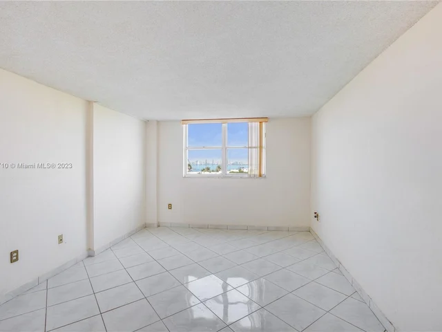 6900 Bay Dr # 6C, Miami Beach FL 33141