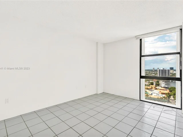 3625 N Country Club Dr # 2310, Aventura FL 33180