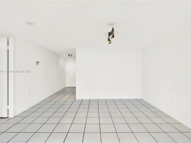 3625 N Country Club Dr # 2310, Aventura FL 33180