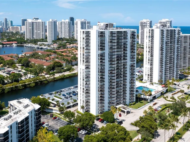 3625 N Country Club Dr # 2310, Aventura FL 33180