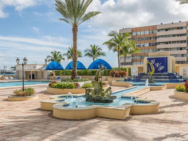 7601 E Treasure Dr # 1109, North Bay Village FL 33141