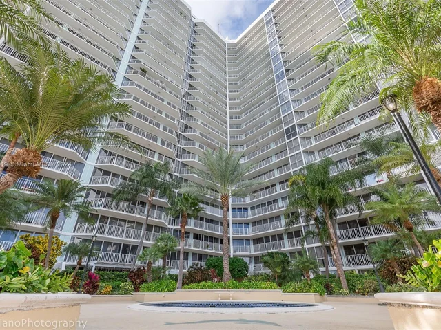 7601 E Treasure Dr # 1109, North Bay Village FL 33141