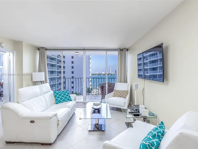 7601 E Treasure Dr # 1109, North Bay Village FL 33141