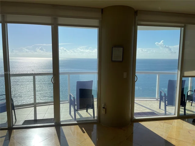 6365 Collins Ave # 2902, Miami Beach FL 33141