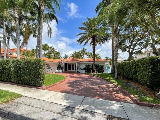 2341 KEYSTONE, North Miami FL 33181