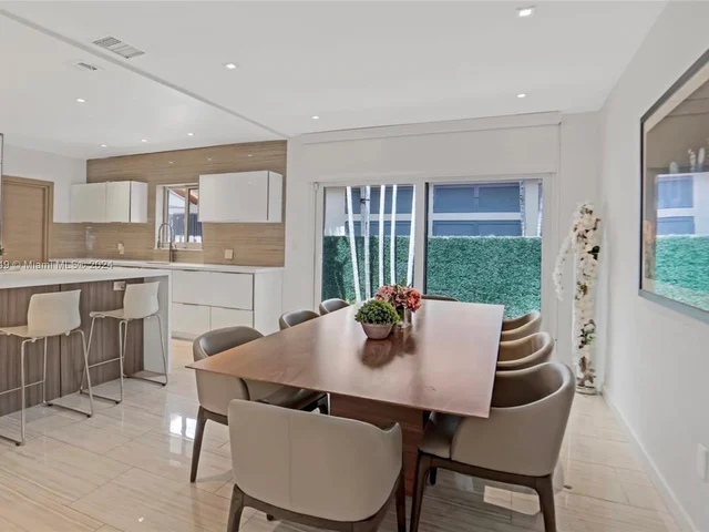 2341 KEYSTONE, North Miami FL 33181