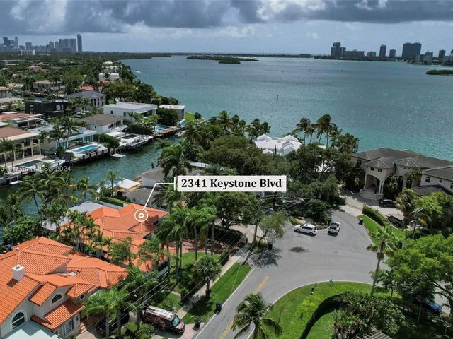 2341 KEYSTONE, North Miami FL 33181