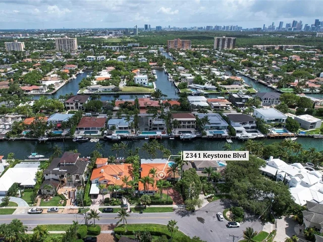 2341 KEYSTONE, North Miami FL 33181
