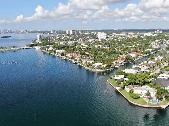 2341 KEYSTONE, North Miami FL 33181