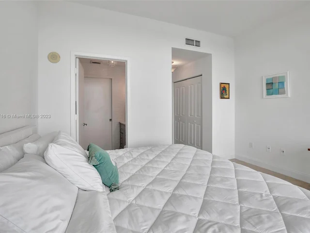 3470 E Coast Ave # H2205, Miami FL 33137