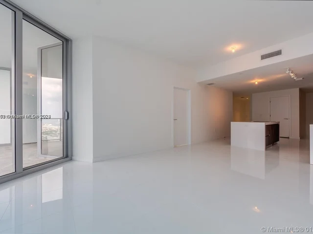 851 NE 1st Ave # 4007, Miami FL 33132