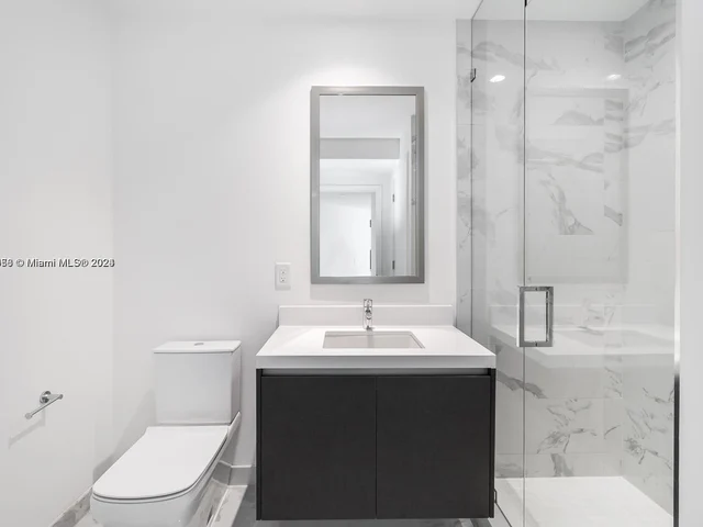 851 NE 1st Ave # 4007, Miami FL 33132