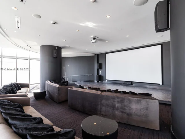 851 NE 1st Ave # 4007, Miami FL 33132