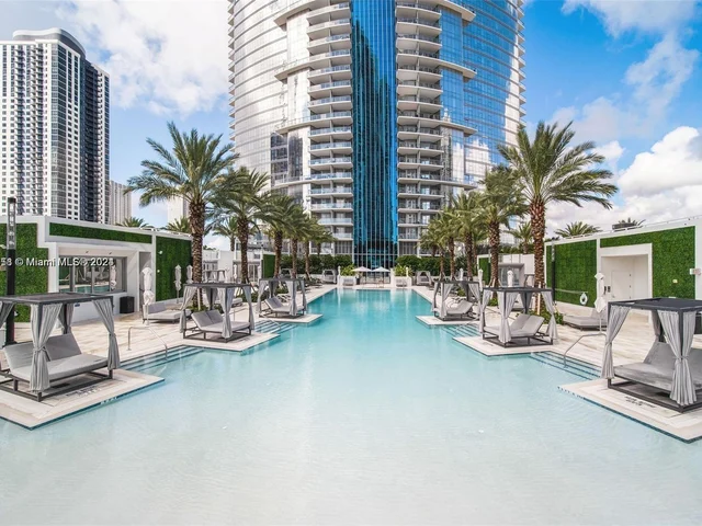 851 NE 1st Ave # 4007, Miami FL 33132