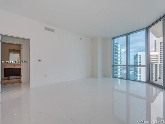 851 NE 1st Ave # 4007, Miami FL 33132