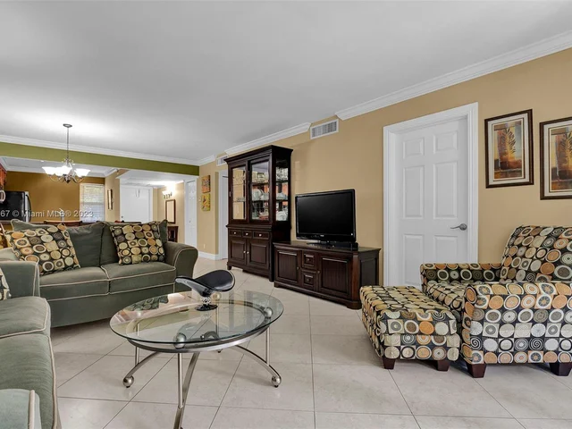 3010 N Course Dr # 310, Pompano Beach FL 33069