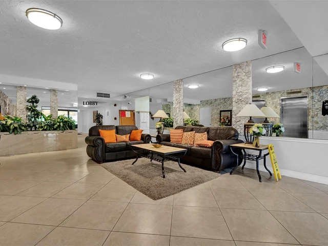 3010 N Course Dr # 310, Pompano Beach FL 33069