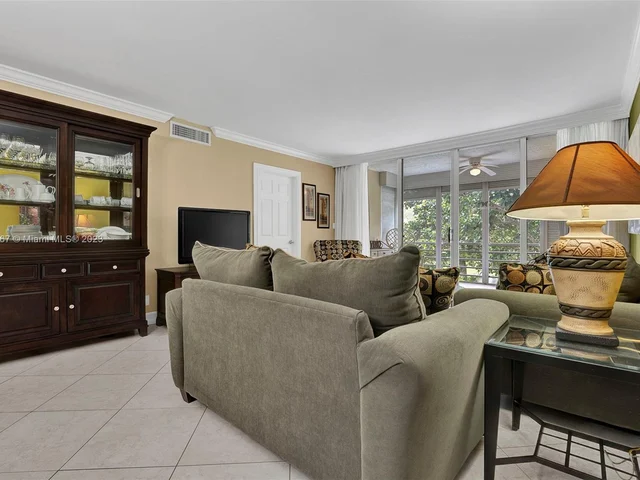 3010 N Course Dr # 310, Pompano Beach FL 33069