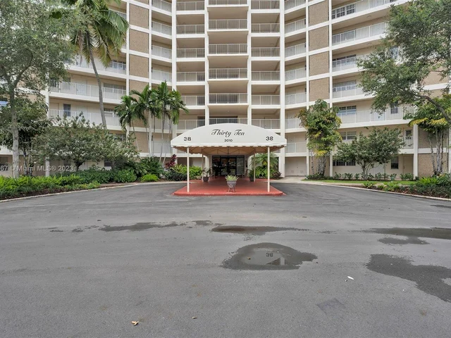 3010 N Course Dr # 310, Pompano Beach FL 33069