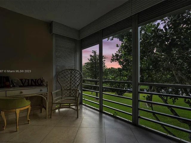 3010 N Course Dr # 310, Pompano Beach FL 33069