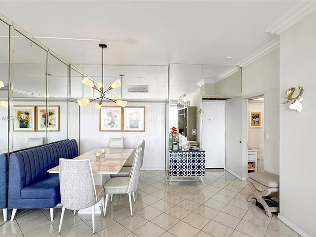 3731 N Country Club Dr, Aventura FL 33180