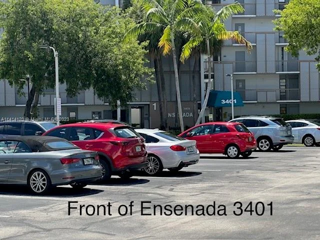 3401 N Country Club Dr # 108, Aventura FL 33180