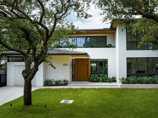 531 NE 52nd St, Miami FL 33137