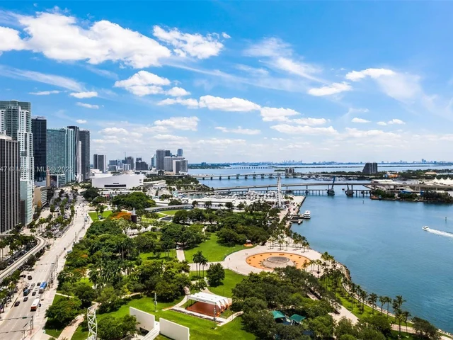 325 S Biscayne Blvd # 3320, Miami FL 33131