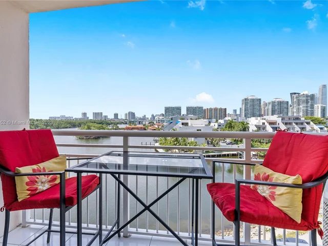 400 Kings Point Dr # 612, Sunny Isles Beach FL 33160