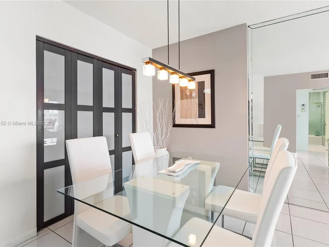 400 Kings Point Dr # 612, Sunny Isles Beach FL 33160