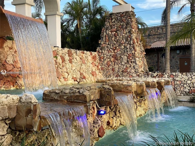 18081 Biscayne Blvd # 1102, Aventura FL 33160