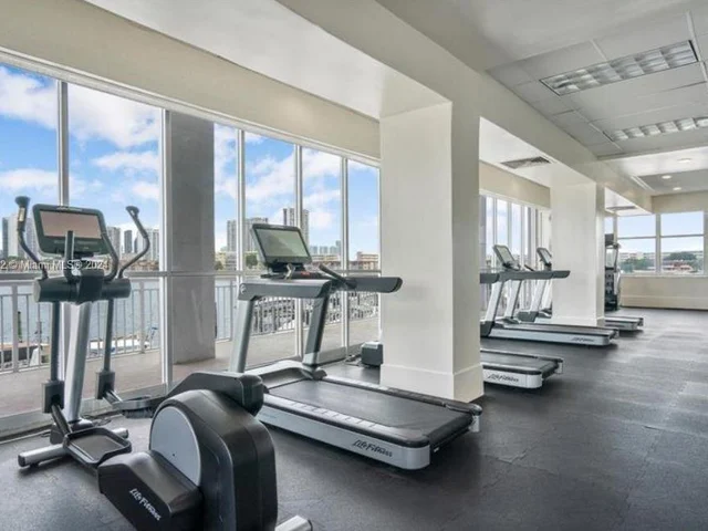 18081 Biscayne Blvd # 1102, Aventura FL 33160