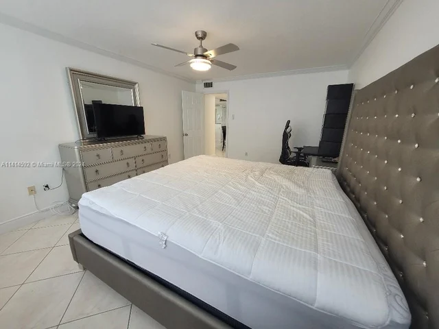 18081 Biscayne Blvd # 1102, Aventura FL 33160