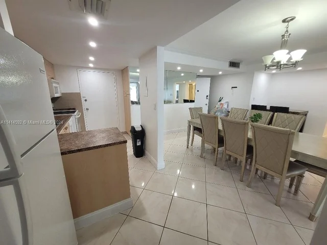 18081 Biscayne Blvd # 1102, Aventura FL 33160