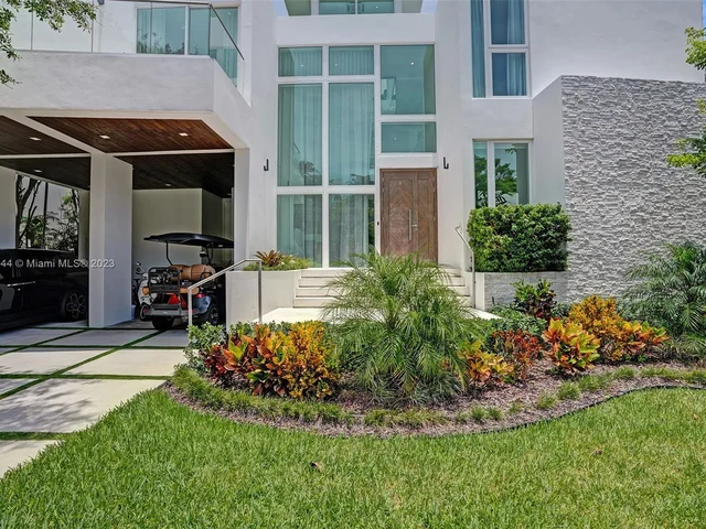 201 Buttonwood Dr, Key Biscayne FL 33149