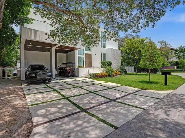 201 Buttonwood Dr, Key Biscayne FL 33149