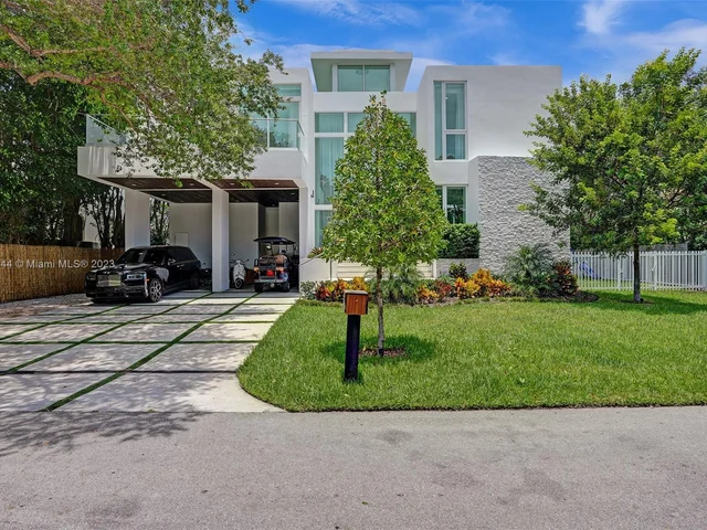 201 Buttonwood Dr, Key Biscayne FL 33149