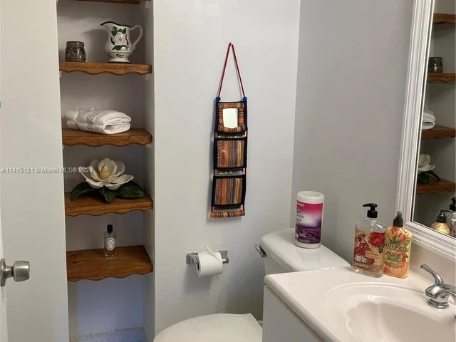 9225 Collins Ave # 1109, Surfside FL 33154