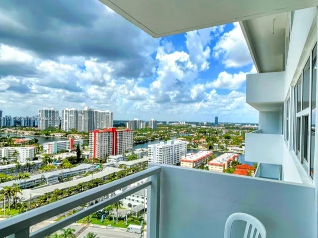 2030 S Ocean Dr # 2110, Hallandale Beach FL 33009