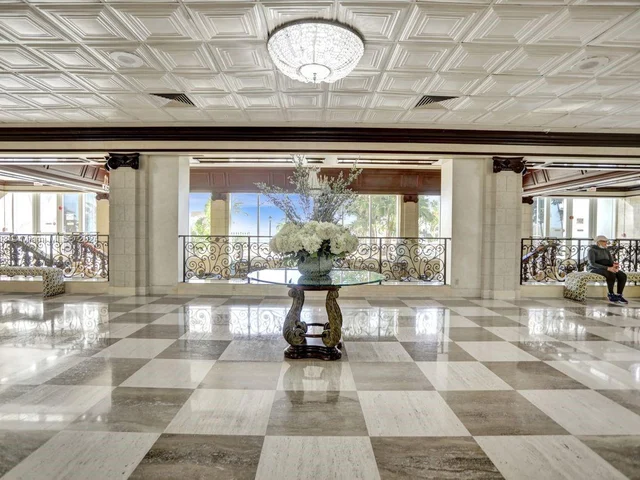 2030 S Ocean Dr # 2110, Hallandale Beach FL 33009