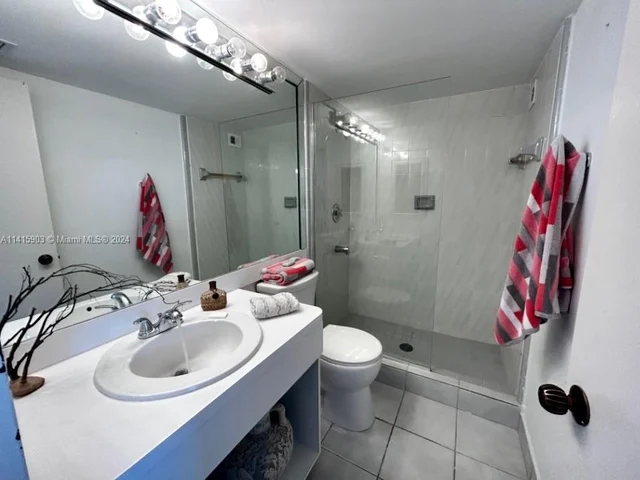 2030 S Ocean Dr # 2110, Hallandale Beach FL 33009