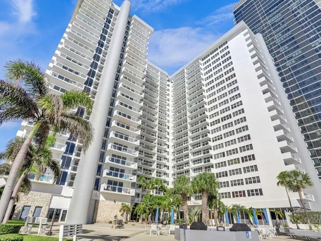 2030 S Ocean Dr # 2110, Hallandale Beach FL 33009