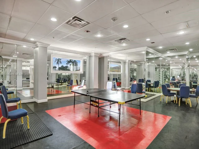 2030 S Ocean Dr # 2110, Hallandale Beach FL 33009