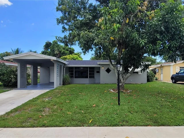 3548 NW 38th Ave, Lauderdale Lakes FL 33309